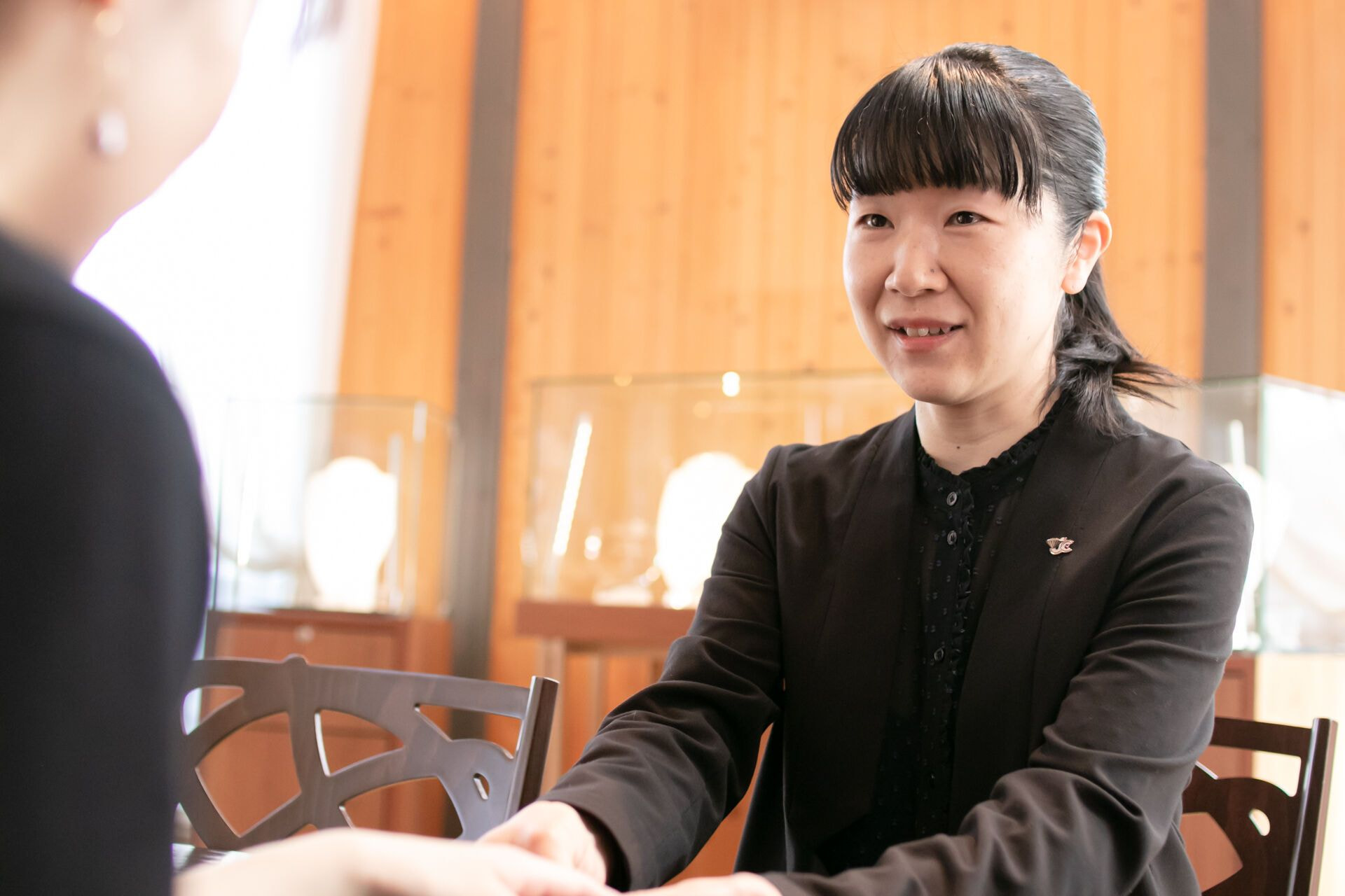 資格を持ったジュエリーコーディネーターが対応 資格を持ったジュエリーコーディネーターが対応