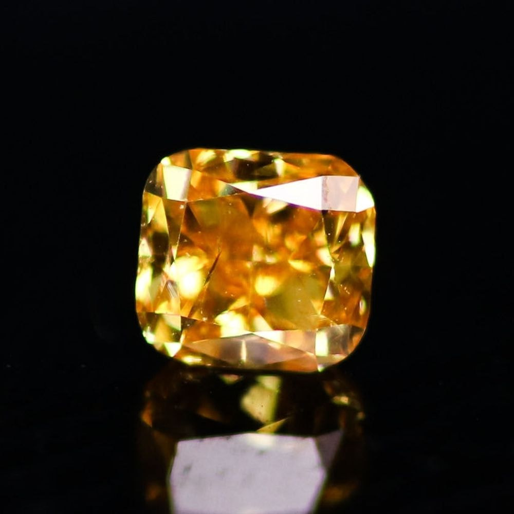 天然ファンシーイエローダイヤモンド 0.257ct  ＜Vivid Orange Yellow＞