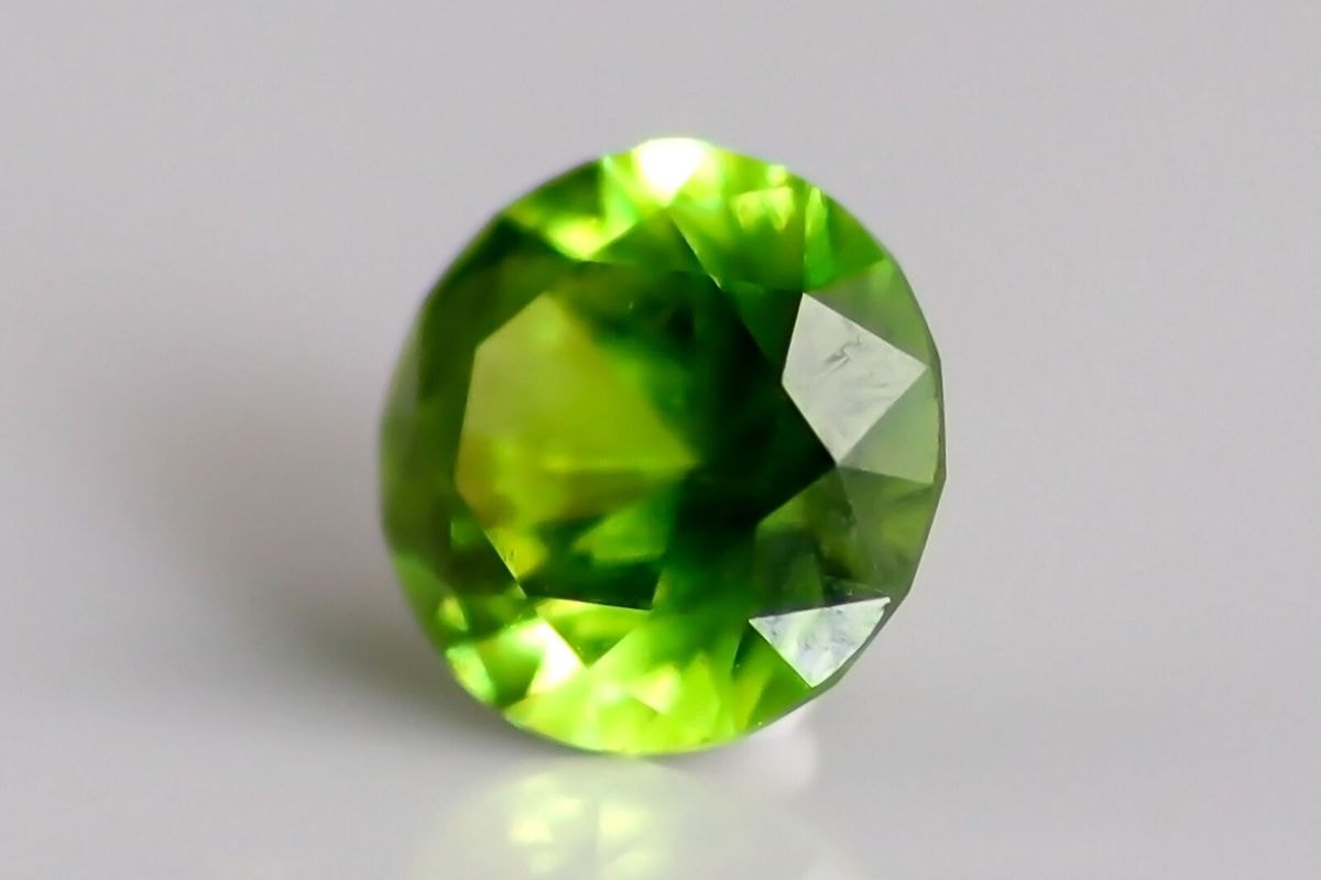天然デマントイドガーネット 0.622ct［ウラル産］
