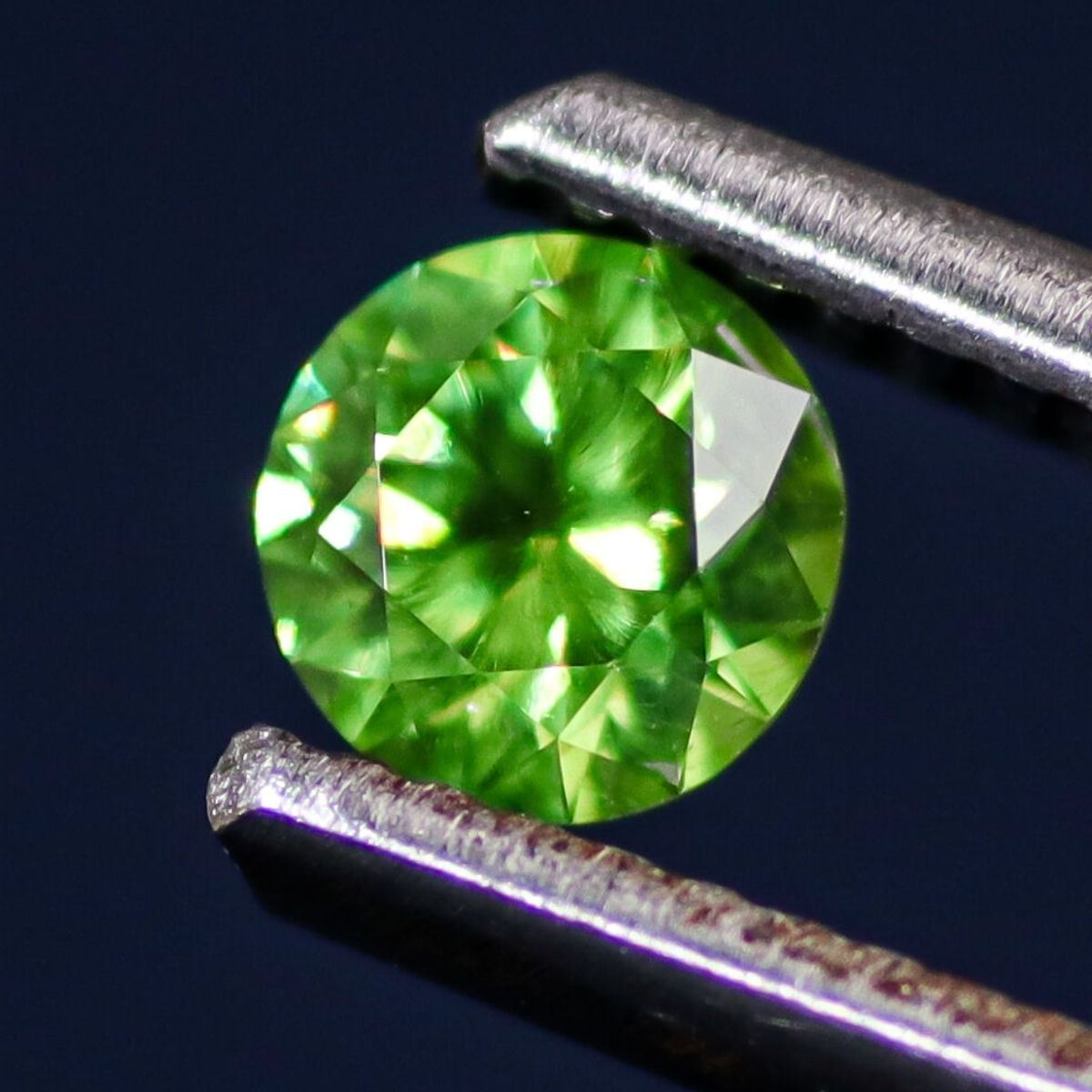 天然デマントイドガーネット 0.568ct［ウラル産］