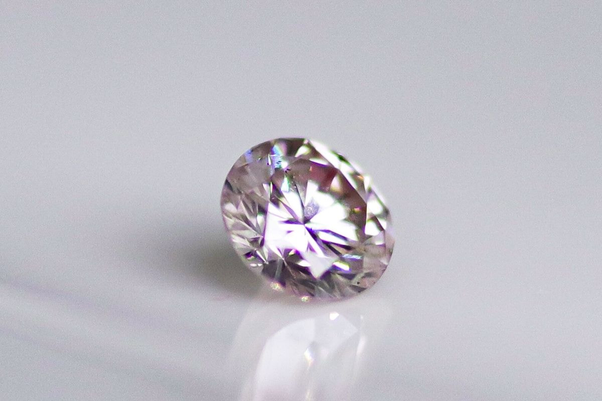 新品 ベリーライトピンク ダイヤモンド 0.144ct K18PG