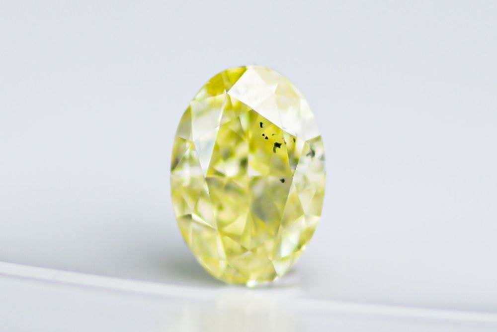 天然ファンシーインテンスイエロー ダイヤモンド 0.850ct