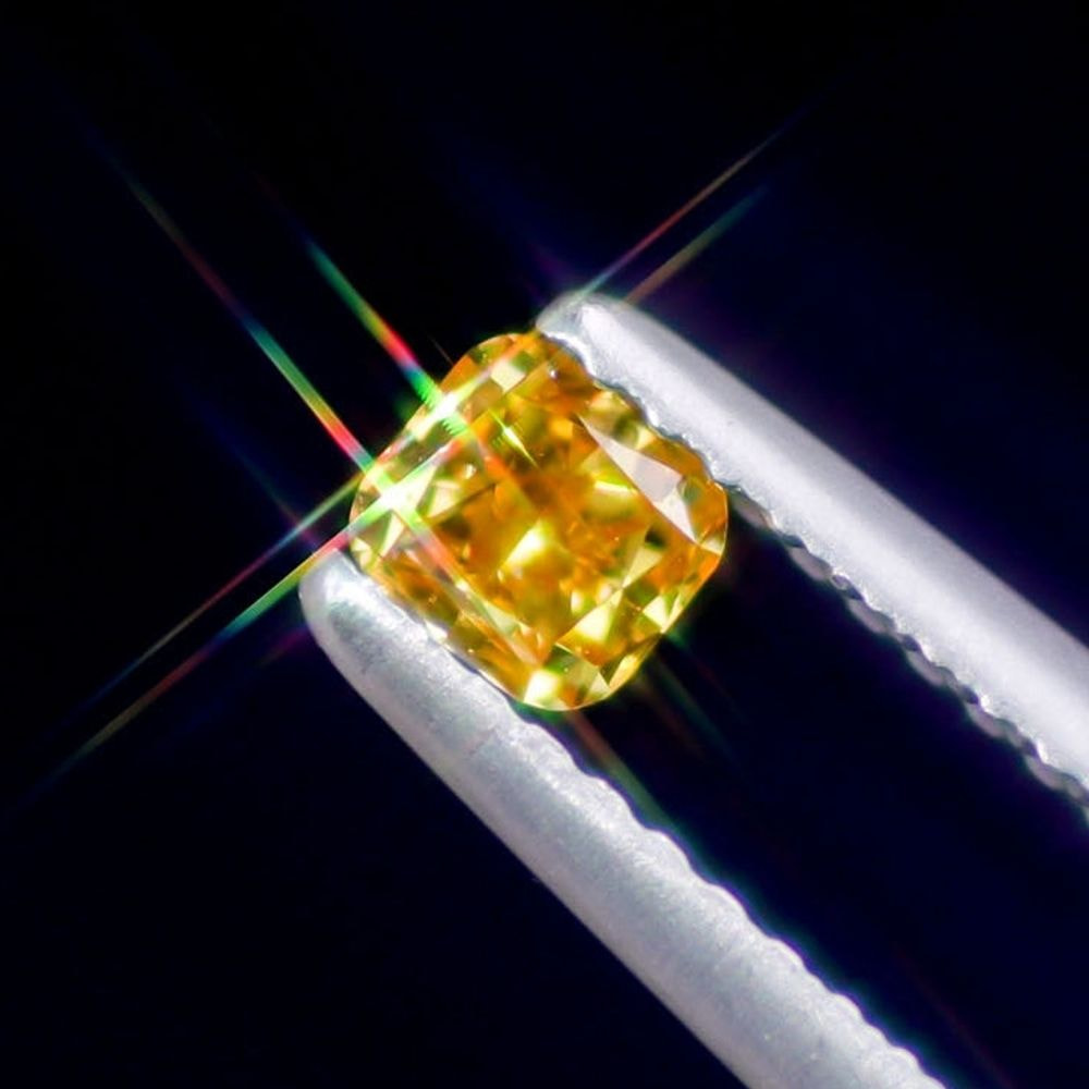 天然ファンシーイエローダイヤモンド 0.257ct  ＜Vivid Orange Yellow＞