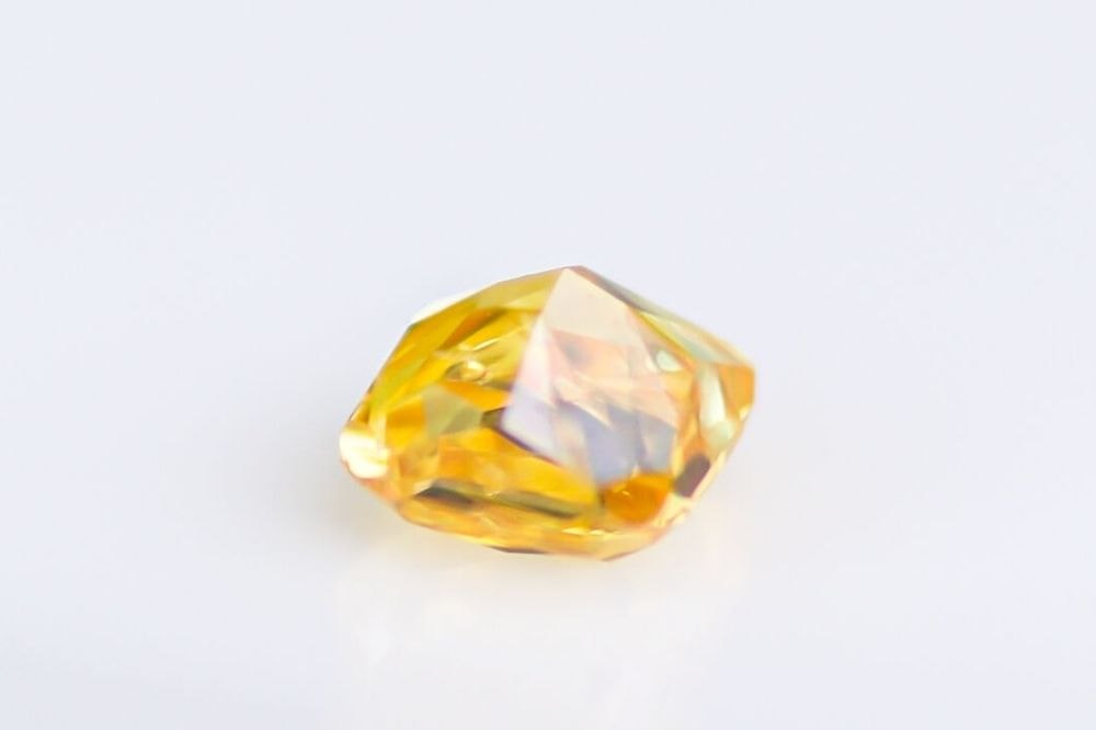 天然ファンシーヴィヴィッドオレンジイエロー ダイヤモンド 0.257ct 