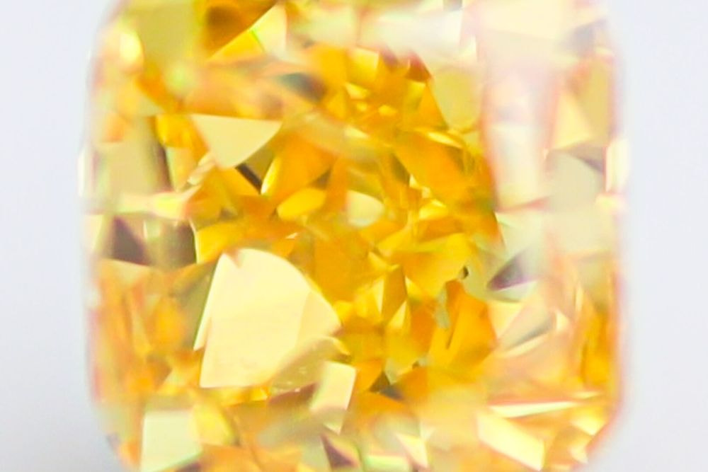 天然ファンシーヴィヴィッドオレンジイエロー ダイヤモンド 0.257ct 
