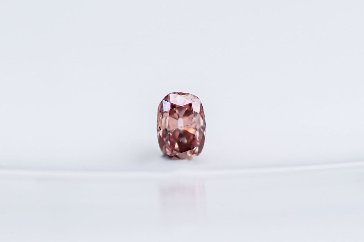 天然 ファンシーディープブラウニッシュピンク ダイヤモンド I1 0.244