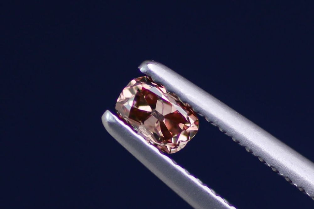 天然ファンシーディープブラウニッシュピンク ダイヤモンド 0.244ct 