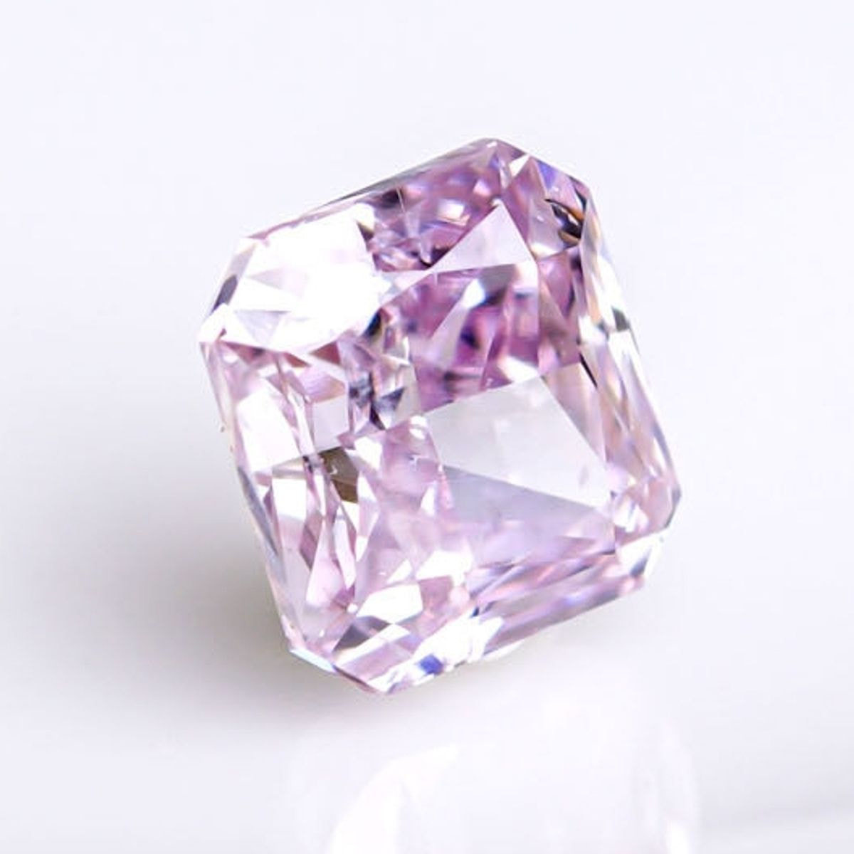 天然ファンシーピンクダイヤモンド 0.310ct ＜Funcy Purple Pink＞