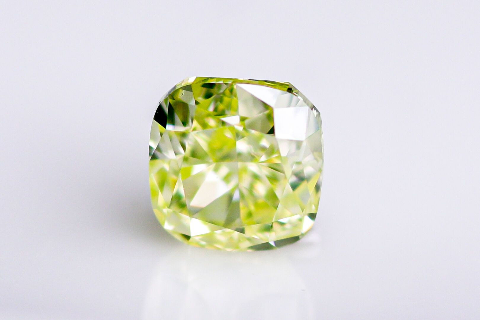 0.342 ct F.Grn-ish Yellow 天然 イエロー ダイヤモンド