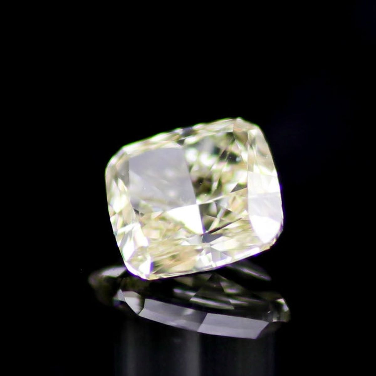 5000VT ダイア　ダイヤ　ダイヤモンド　ダイアモンド ダイヤモンド（Hカラー VS2） 0.236ct オクタゴンカット