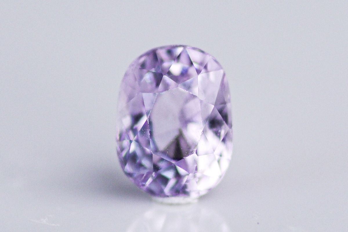 天然バイオレットスピネル 1.030ct