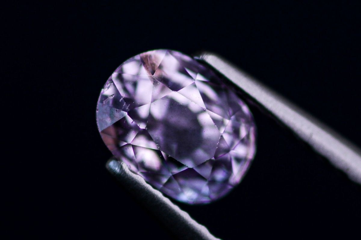 天然石　パープルスピネル　バイオレットスピネル 天然石スピネルパープルスピネル 0.86ct - 高品質なスピネル天然