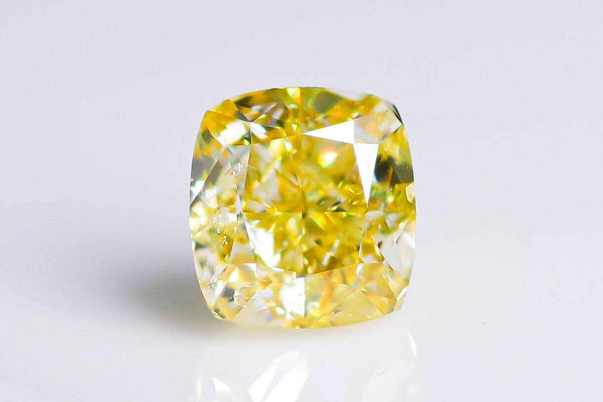 天然ダイヤモンド0.686ct 天然ダイヤモンド ファンシーインテンスイエロー 1.013ct