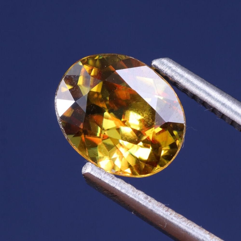 天然スフェーン 2.630ct 