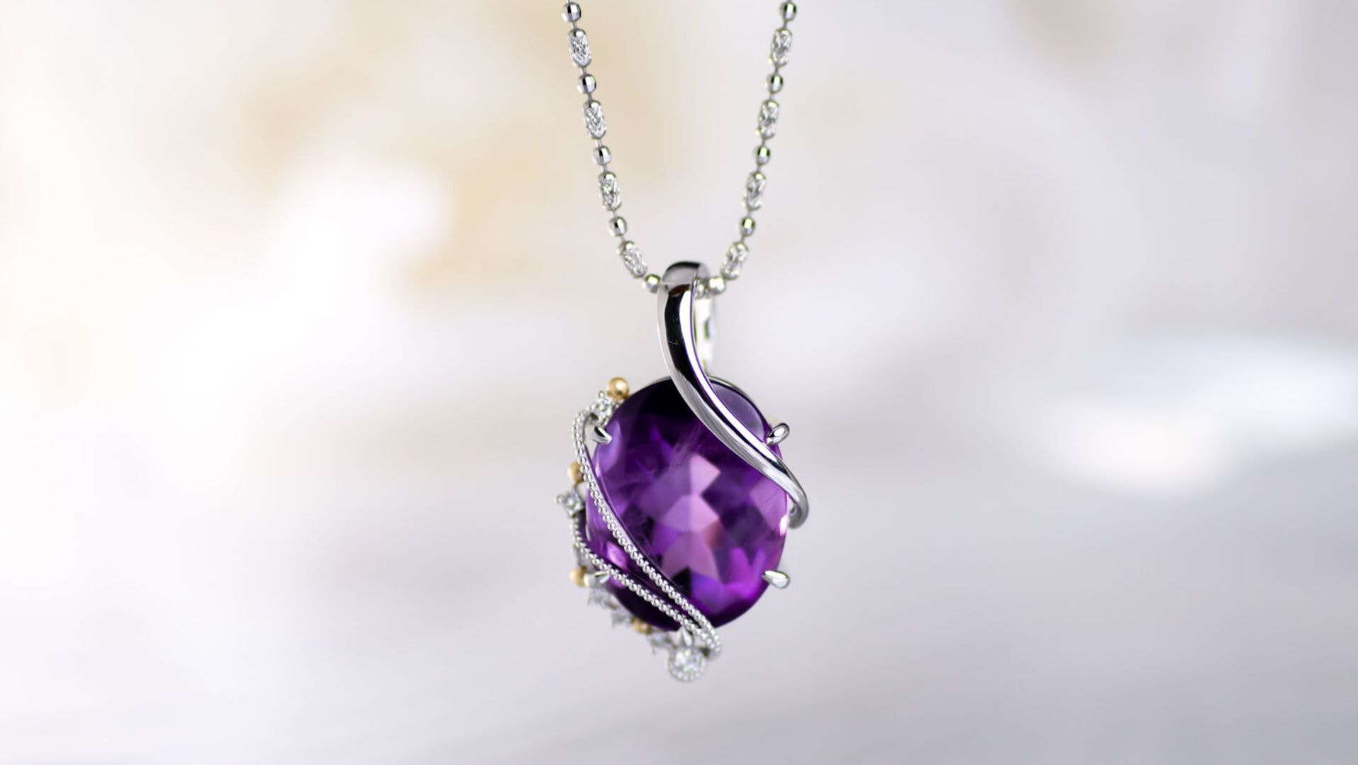 2月の誕生石アメシストは色・カット・大きさの幅が広く自分好みに選びやすい宝石。リフォーム例も多い石として魅力を解説。全国対応可能。