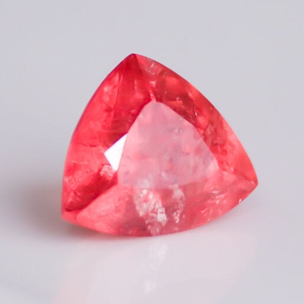 ロードクロサイト 　2.1キロ※お値下げ中希少鉱石です。 ロードクロサイト 2.1キロ※お値下げ中希少鉱石です。 デトロイト