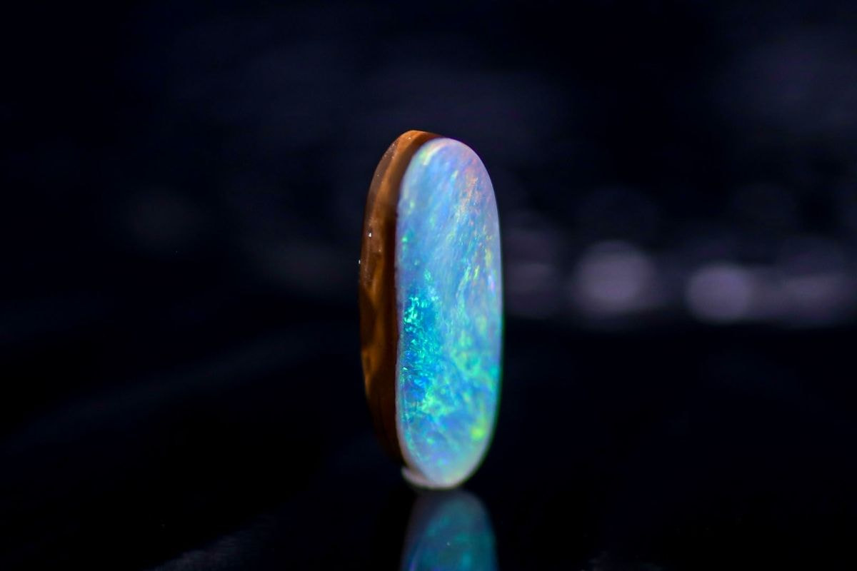 天然ボルダーオパール71.40ct 生々しい