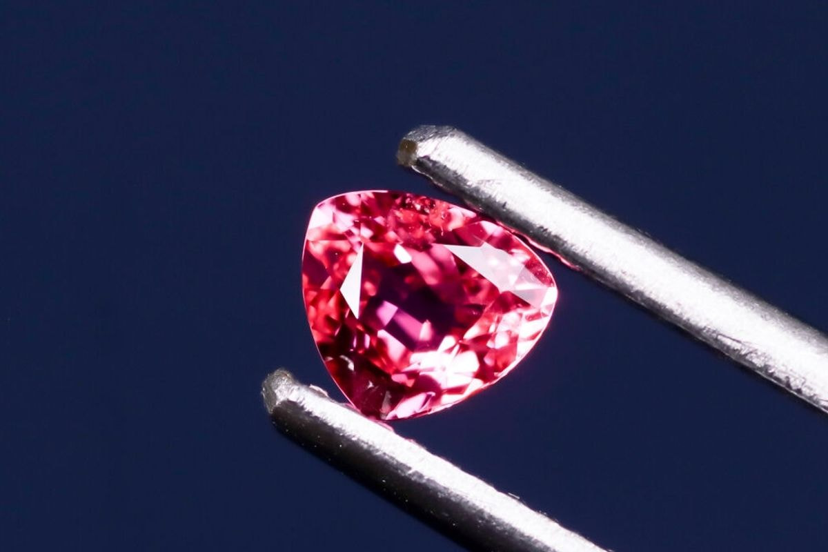 スピネル シルキー ルース シルキーピンクスピネルルース0.7ct スピネル シルキー ルース シルキーピンクスピネルルース0.7ct