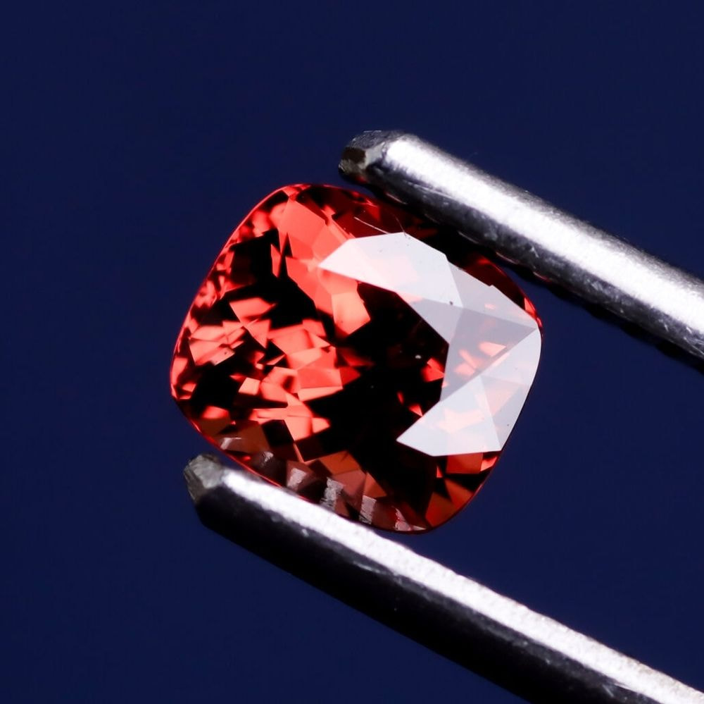 天然レッドスピネル 1.311ct [ベトナム産/非加熱]