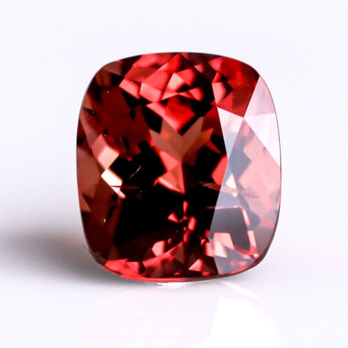 天然レッドスピネル 1.311ct [ベトナム産/非加熱]