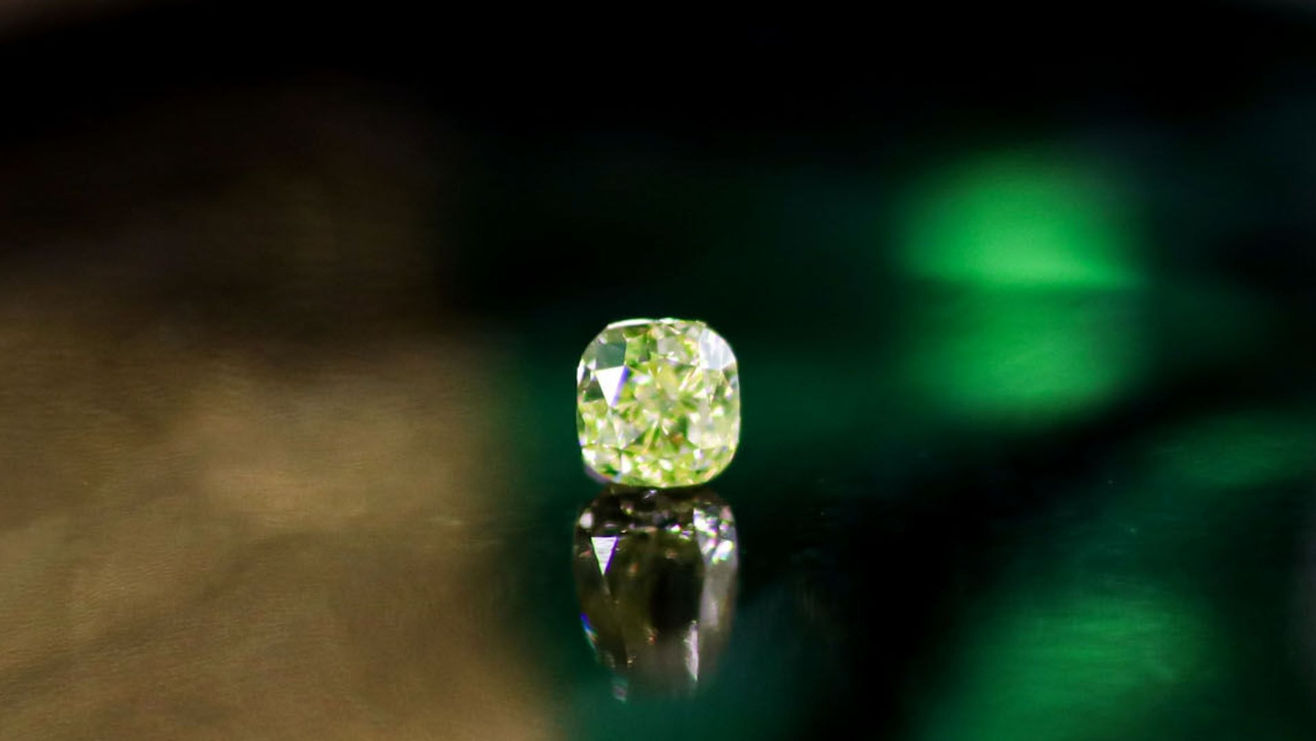 ファンシーグリーニッシュイエローダイヤモンド ファンシーグリーニッシュイエローダイヤモンド