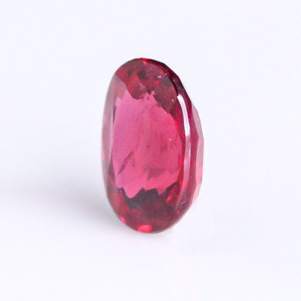 天然ルビー 1.060ct［モザンビーク産/非加熱］