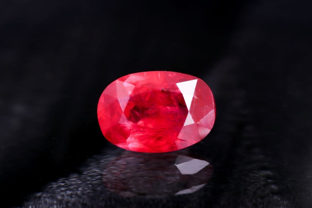 天然ルビー 0.481ct [希少グリーンランド産ルビー ]