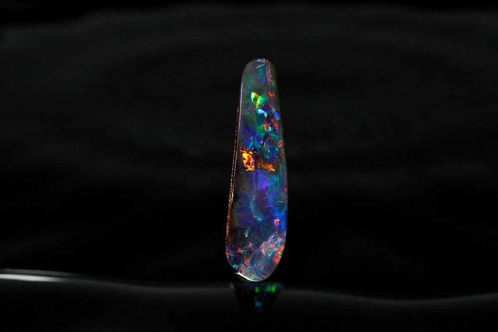 天然ボルダーオパール 3.89ct 天然ボルダーオパール 3.89ct