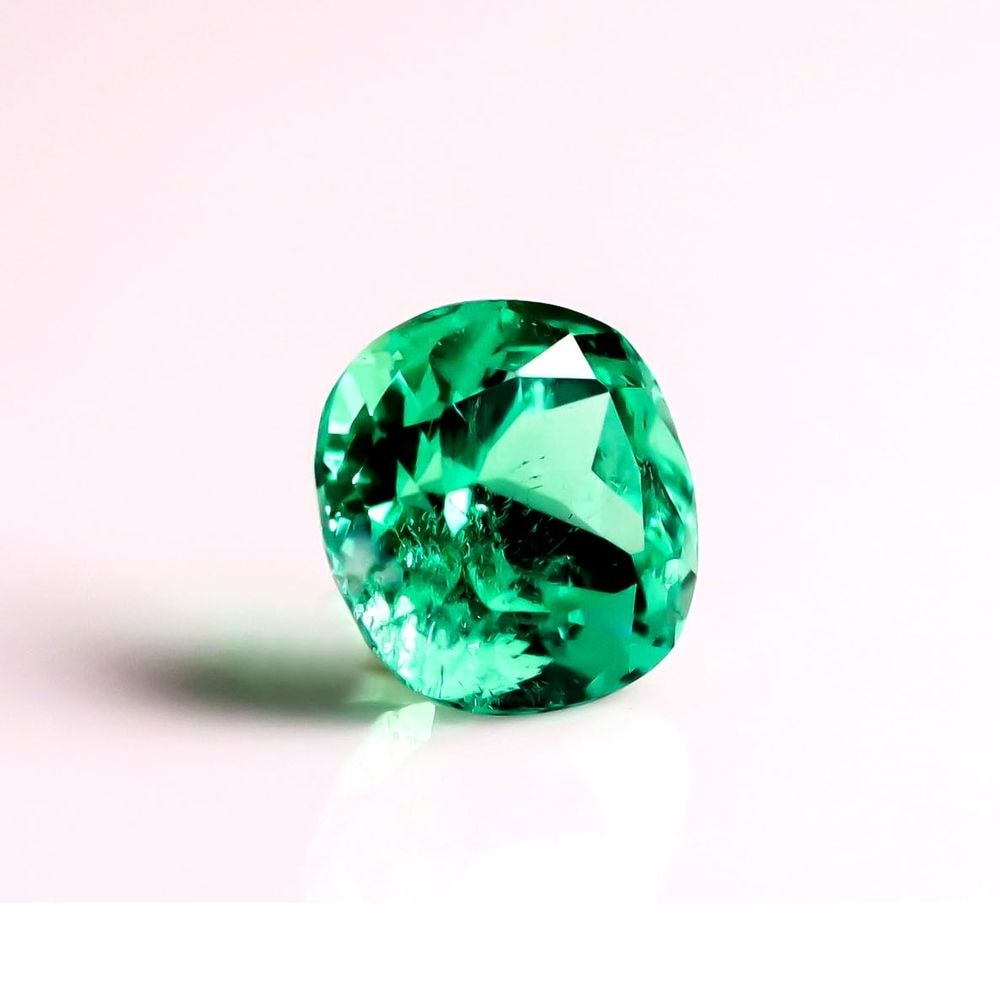 【SOLD OUT】天然 ノーオイルエメラルド（Non-oil Emerald）[コロンビア産] 0.757ct