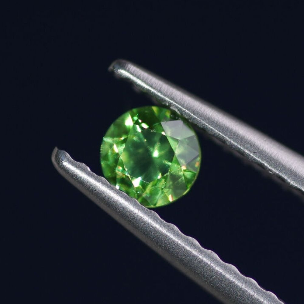 【SOLD OUT】天然デマントイドガーネット 0.220ct［ウラル産］