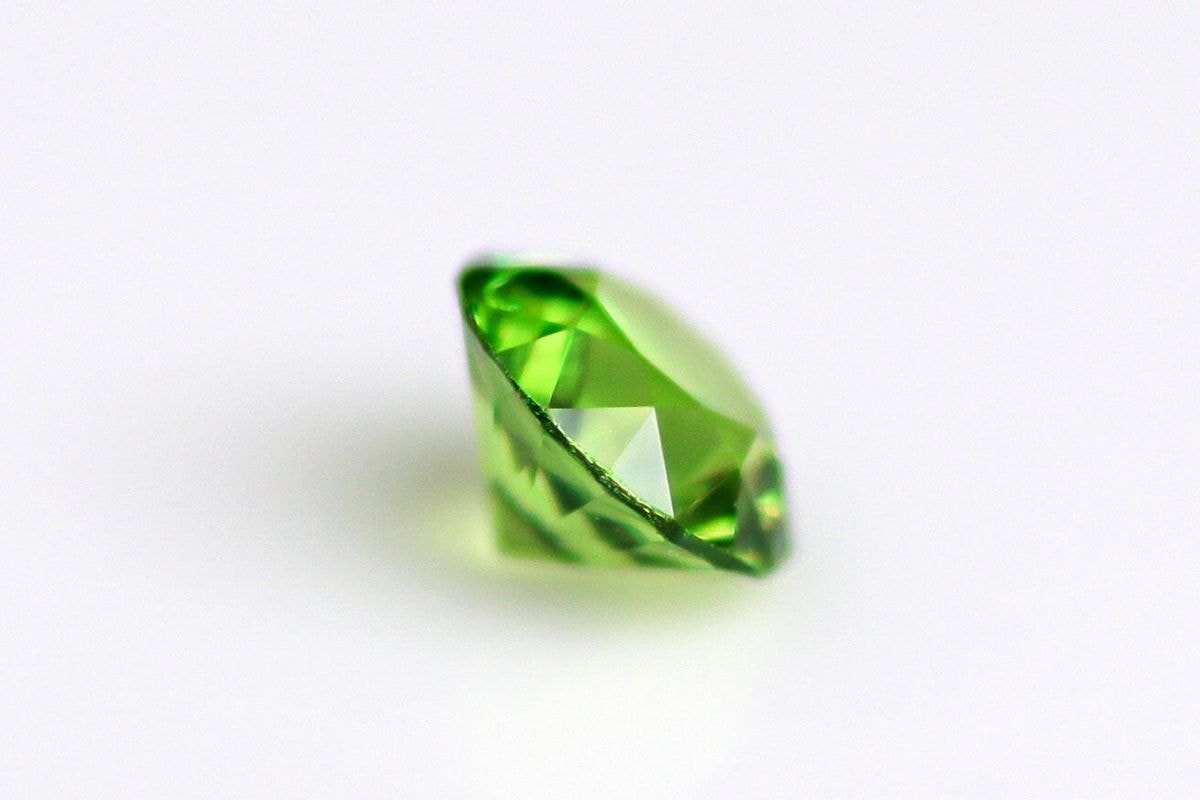デマントイドガーネット 天然デマントイドガーネット 0.280ct［ウラル産］