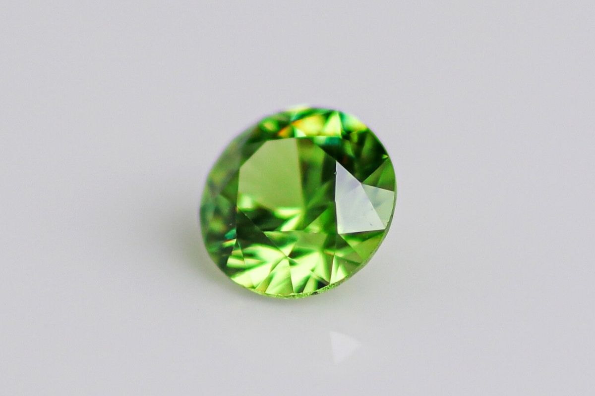 天然デマントイドガーネット 0.280ct［ウラル産］