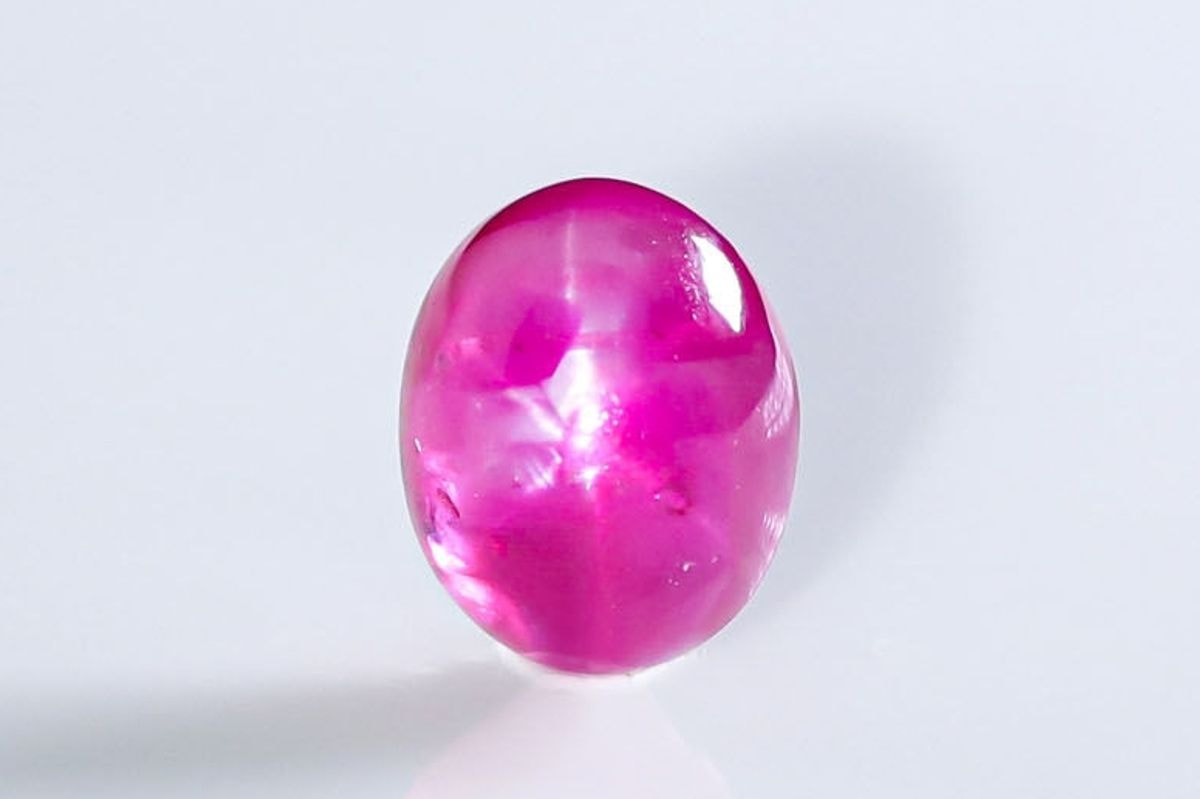 大きな天然スタールビー17.60ct