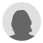 「蘇った婚約指輪」 　母から譲り受けたダイヤの婚約指輪を普段使いできるネックレスにリフォームしていただきました。デザインもとても素敵で、母との思い出をいつでも身につけられるのが嬉しいです。（30代女性）