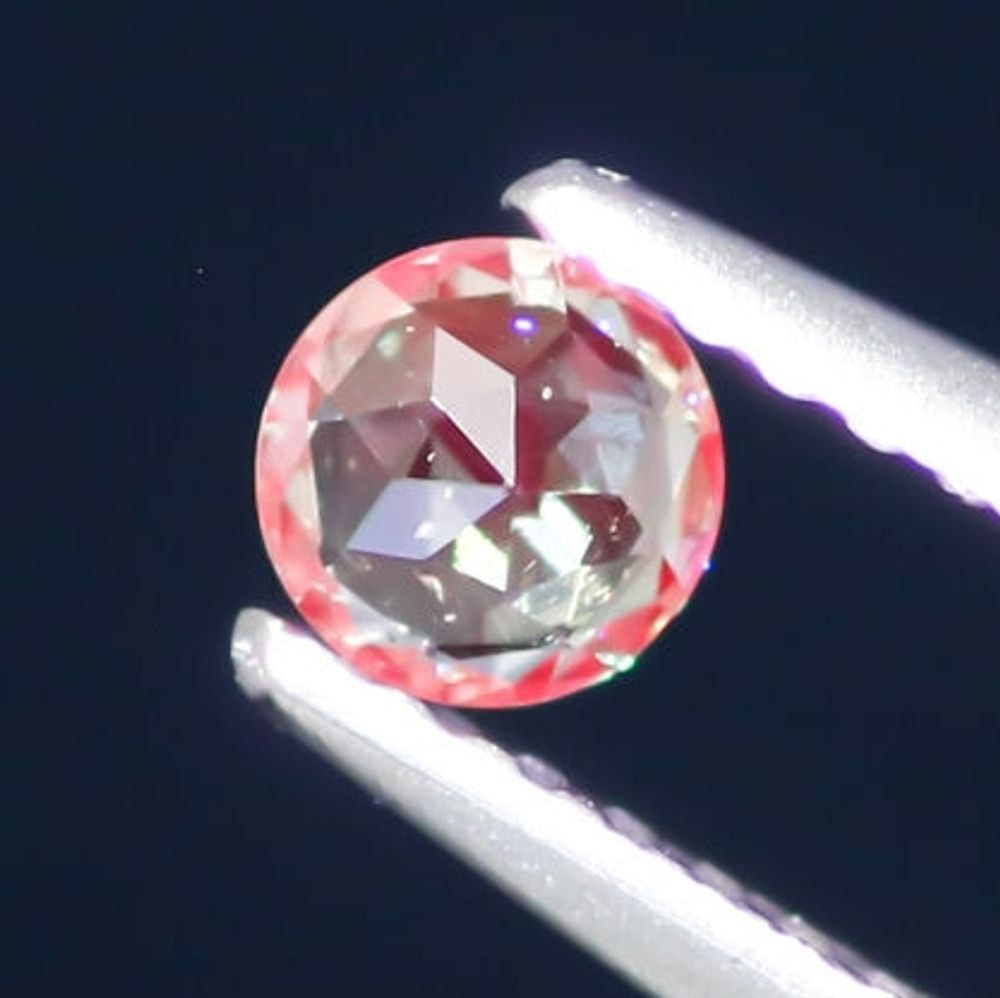 天然アレキサンドライト 0.217ct 〈希少なローズカット〉 [ブラジル産]