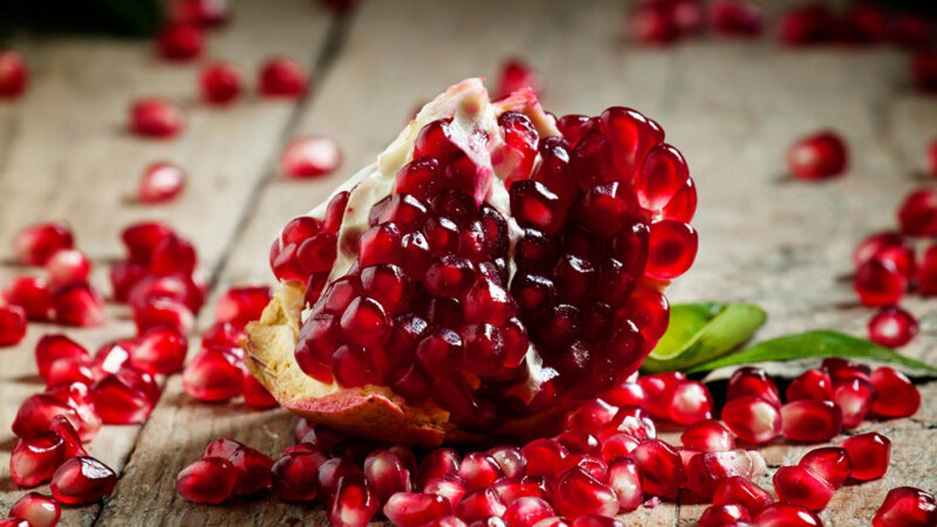 ガーネットの和名は柘榴石 ガーネットの和名は柘榴石