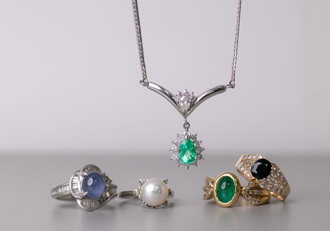 まず大事な前提|買取の専門と、宝飾の専門は別物です まず大事な前提|買取の専門と、宝飾の専門は別物です