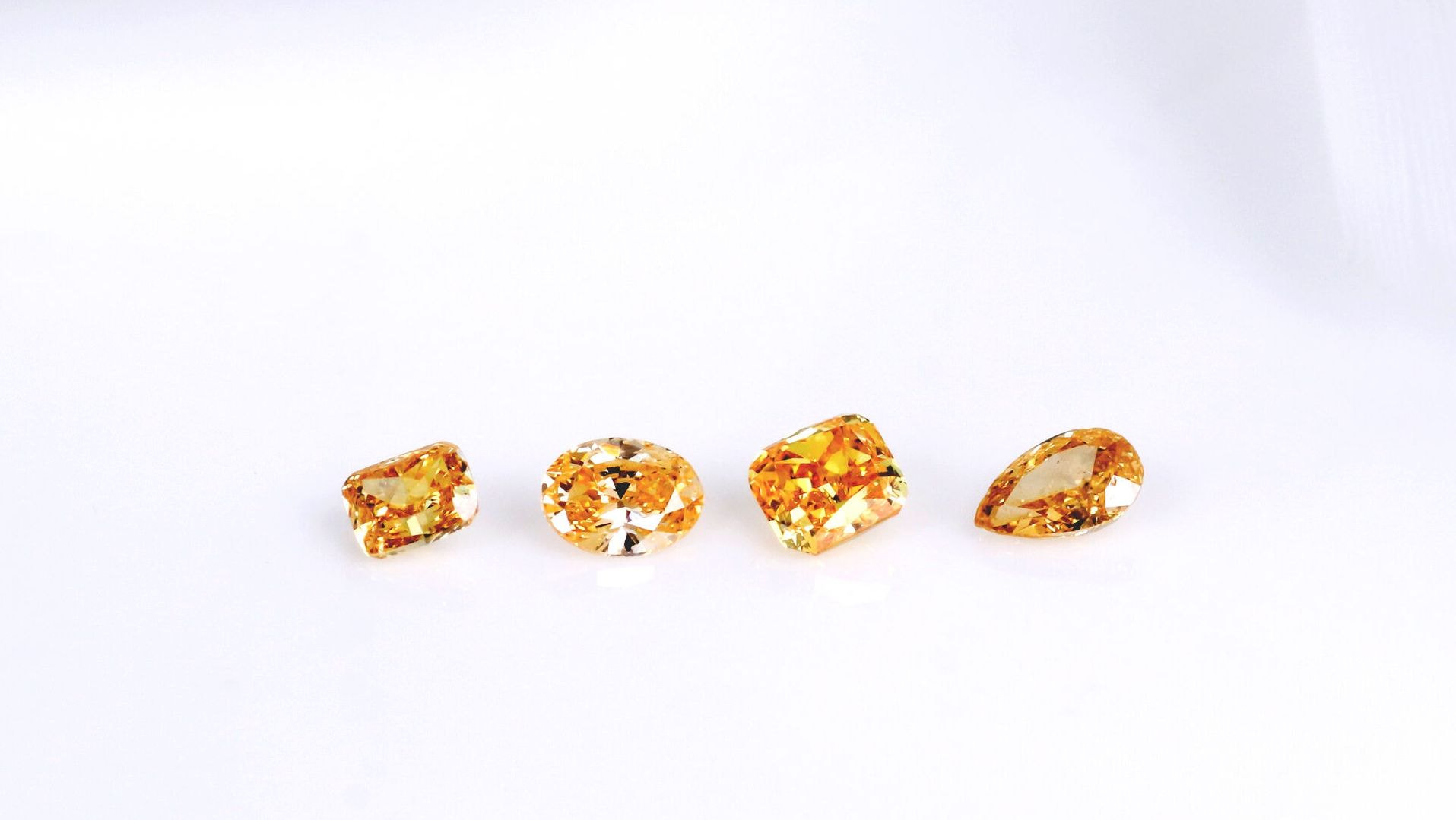 ファンシーオレンジイエローダイヤモンド ファンシーオレンジイエローダイヤモンド