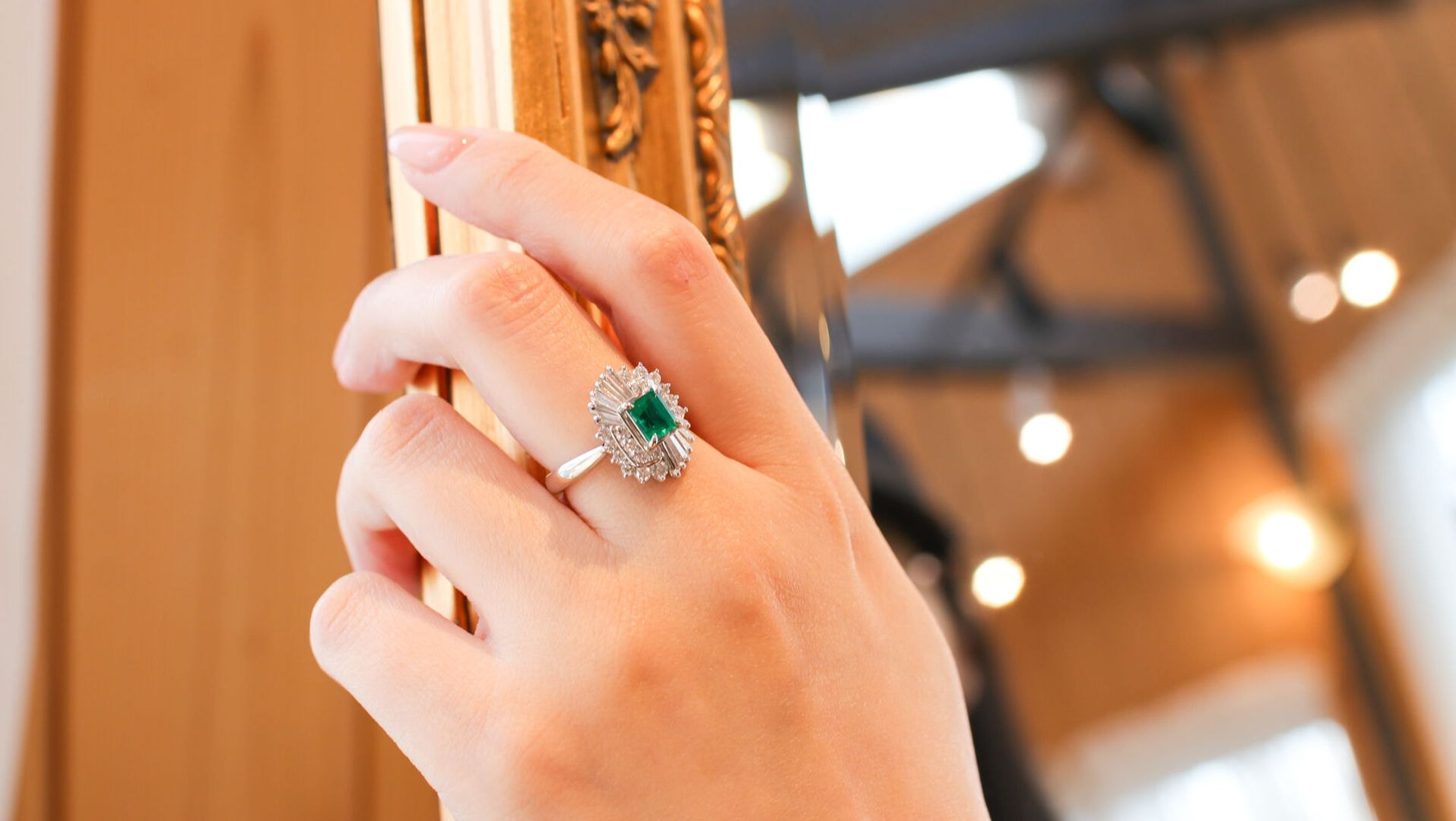 エメラルドリングイメージ エメラルドリングイメージ