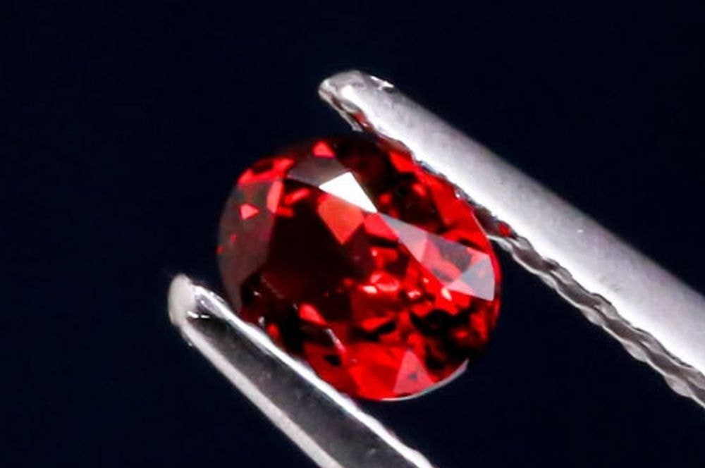 天然レッドスピネル 0.326ct 