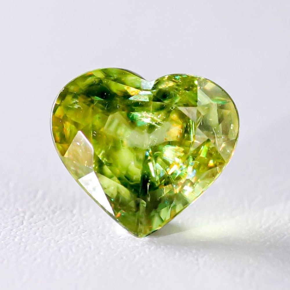 天然スフェーン 2.315ct  