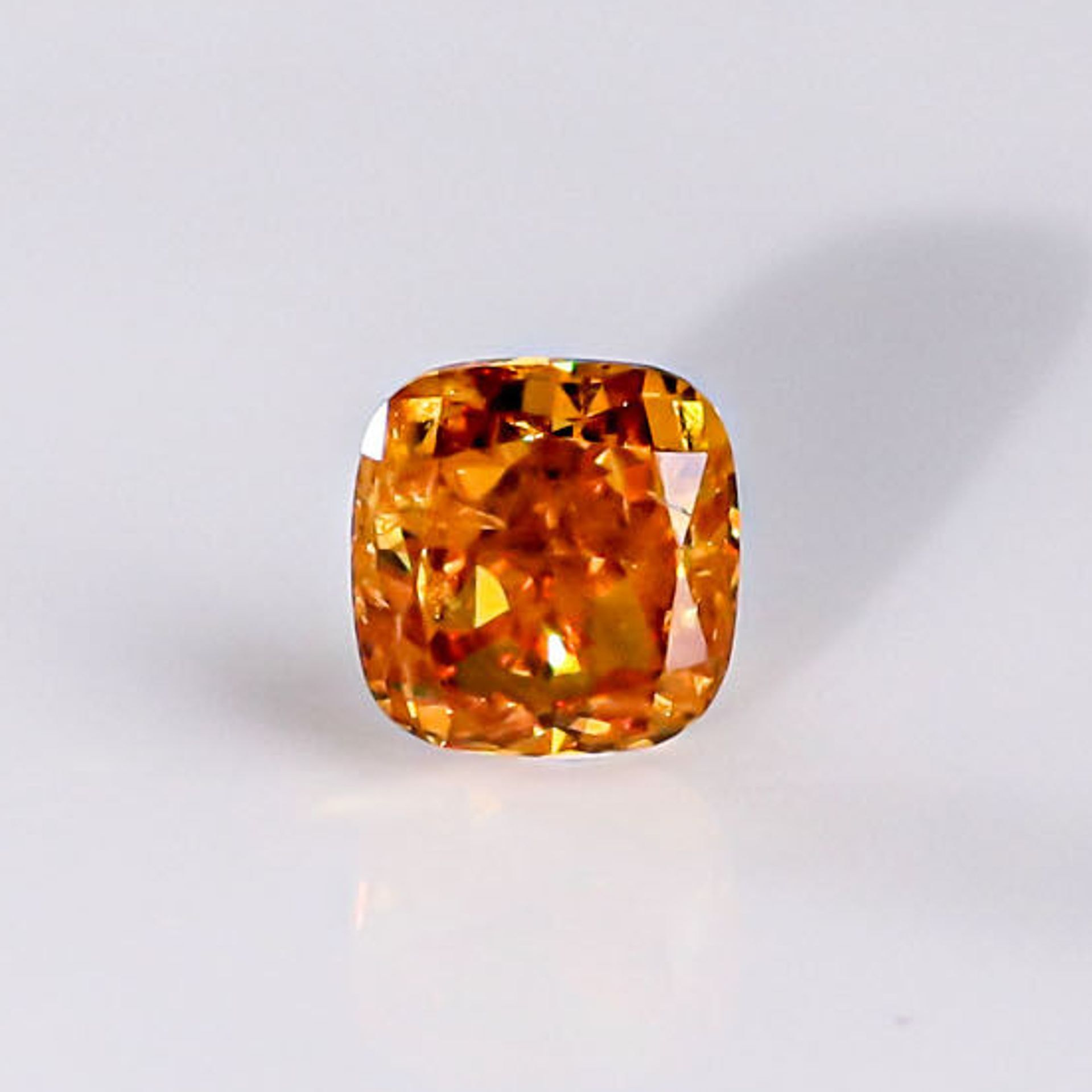 ファンシーヴィヴィッドイエローオレンジ ファンシーヴィヴィッドイエローオレンジ