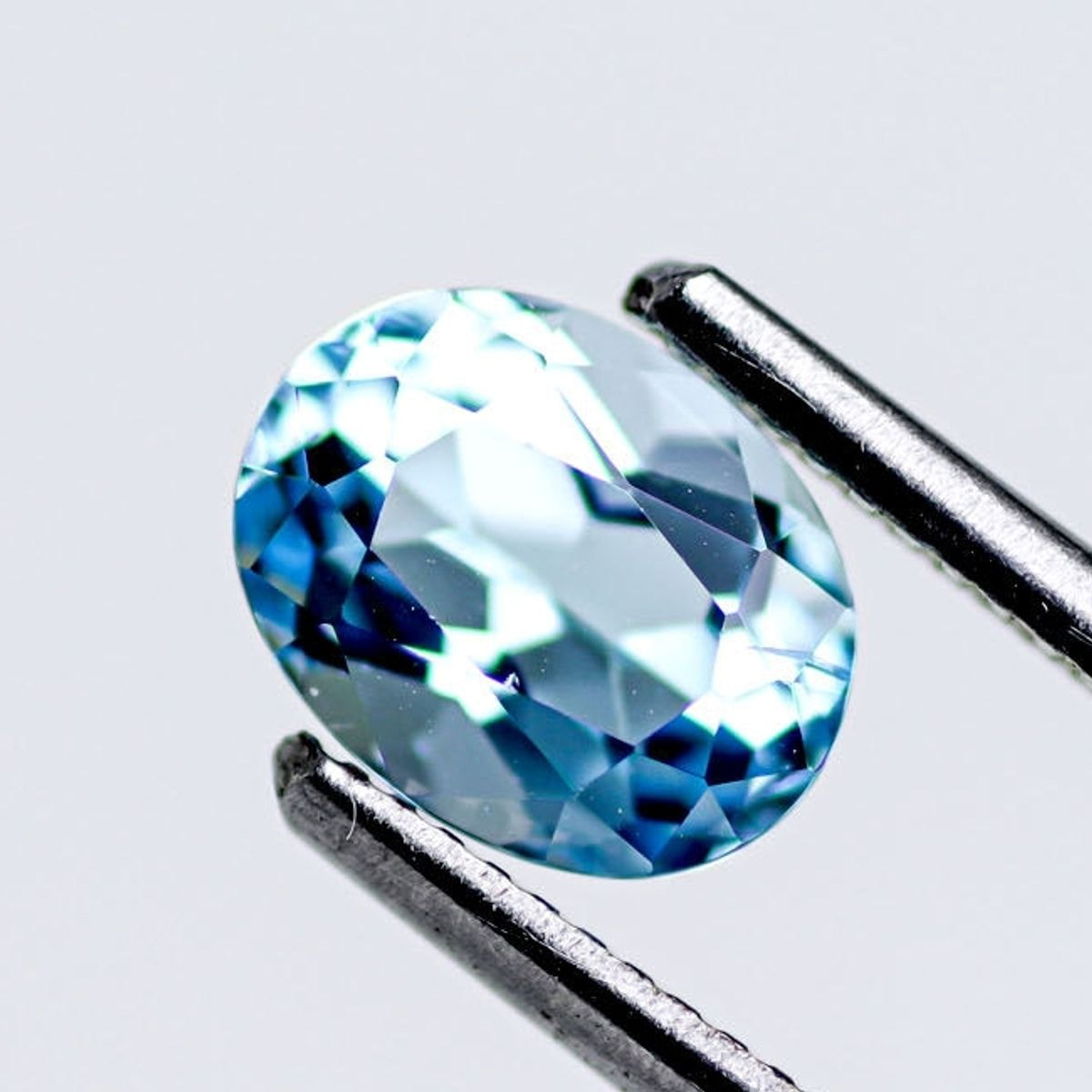 天然ブルートパーズ 2.555ct