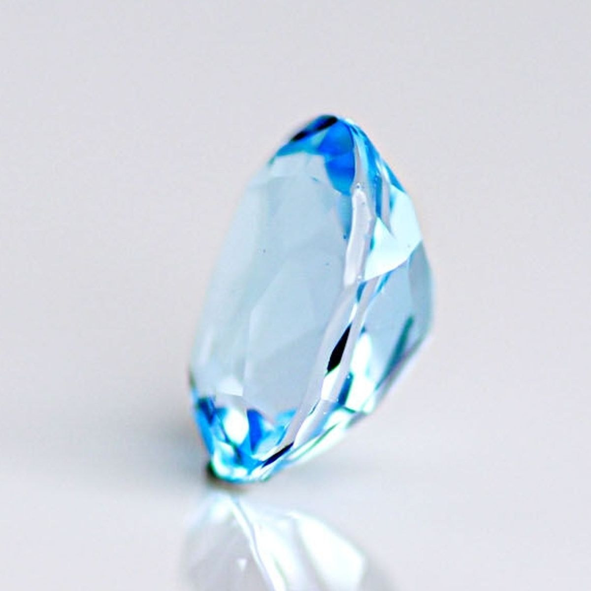 天然ブルートパーズ 2.555ct