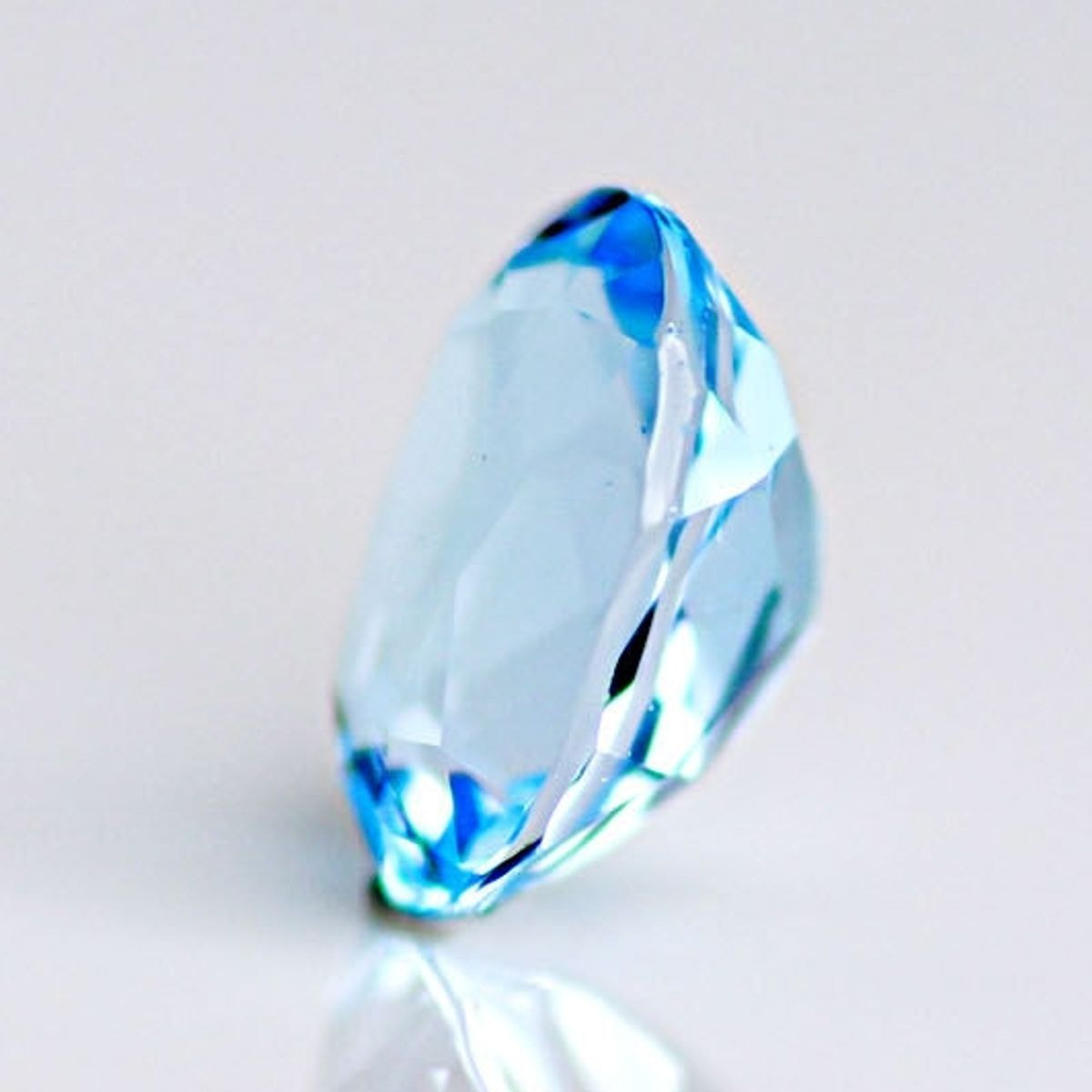 天然ブルートパーズ 2.555ct