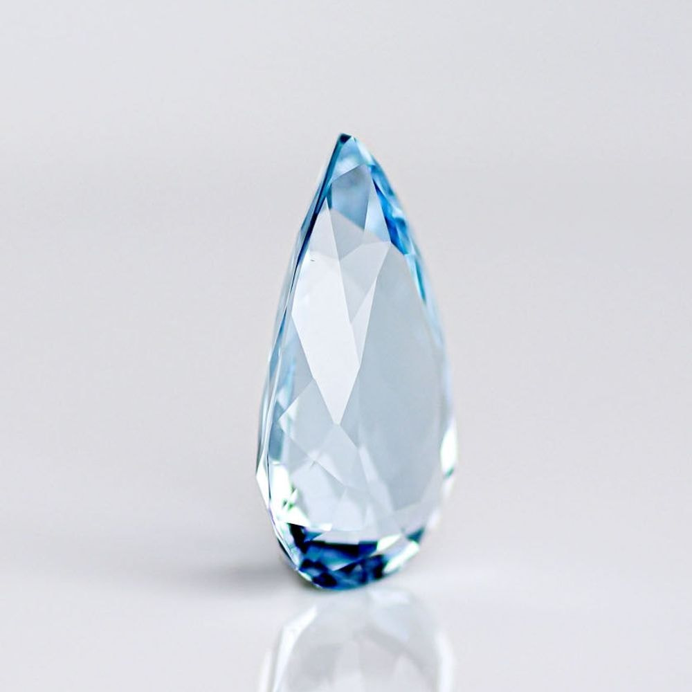 天然ブルートパーズ 8.452ct