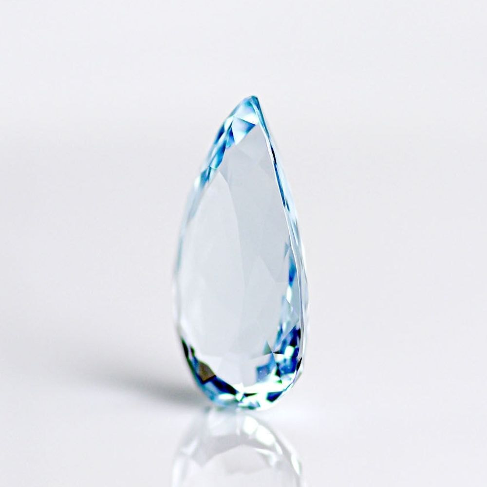 天然ブルートパーズ 8.452ct