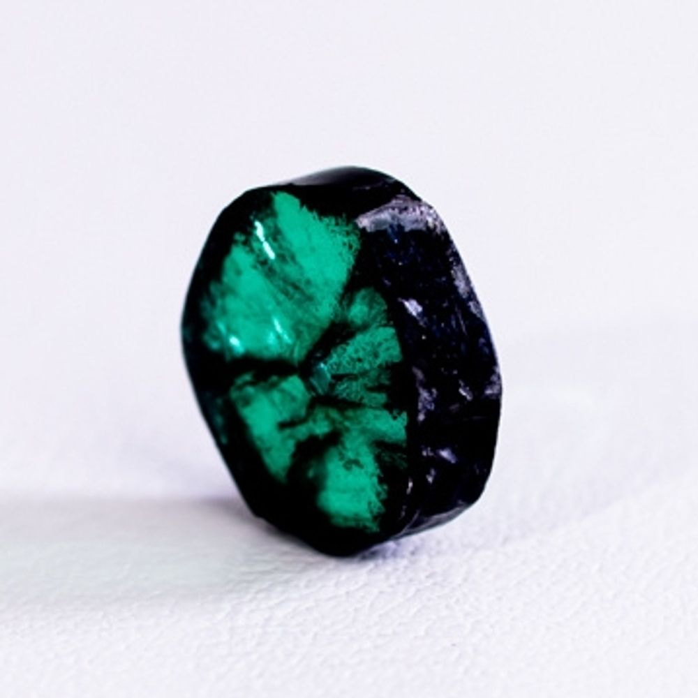 天然トラピッチェエメラルド 1.530ct