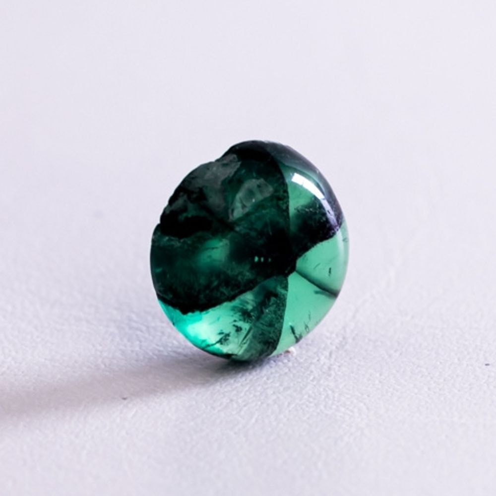 天然トラピッチェエメラルド 2.710ct