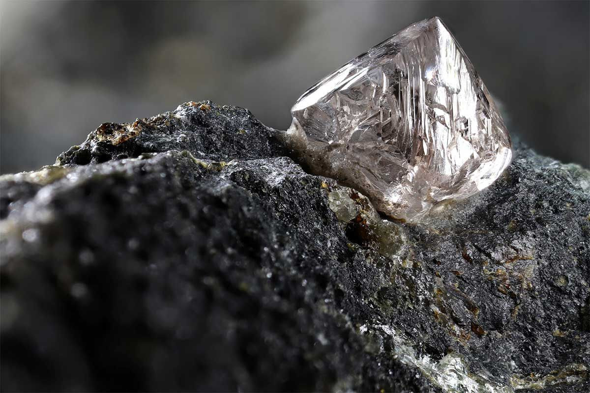 Uncutdiamond　研磨せずとも美しい究極のダイヤモンド